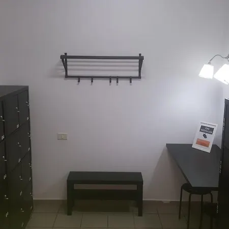 Ciw Hostel *